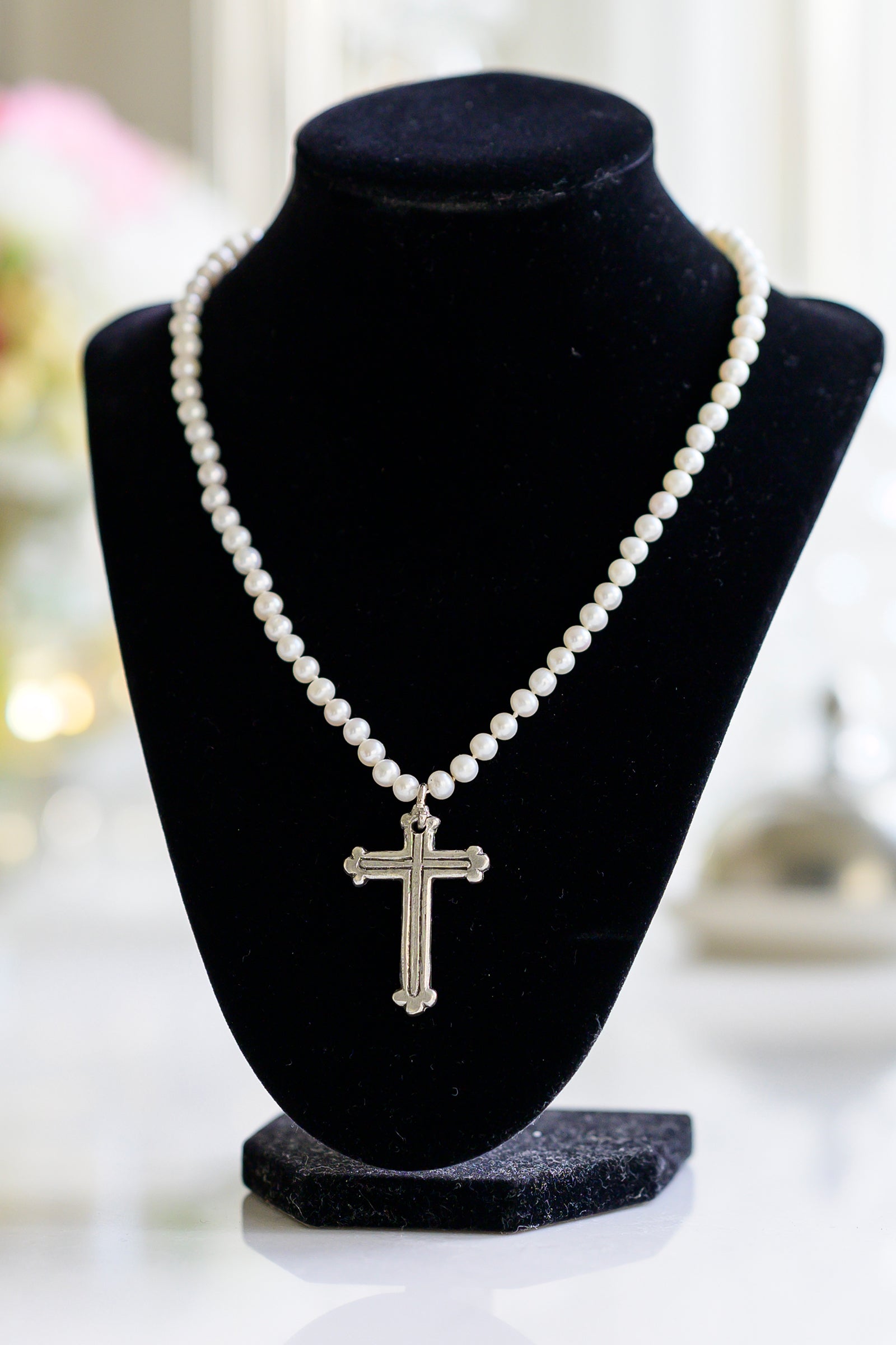 Gold Ankh Cross Necklace - Pres