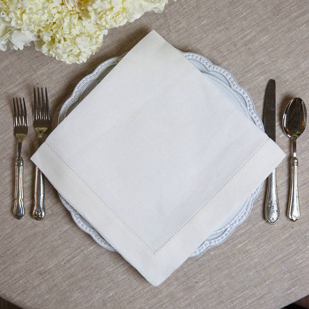 18 buy Large Hemstitched Toile Napkins in Cream and Red with Greek Key Napkin Rings