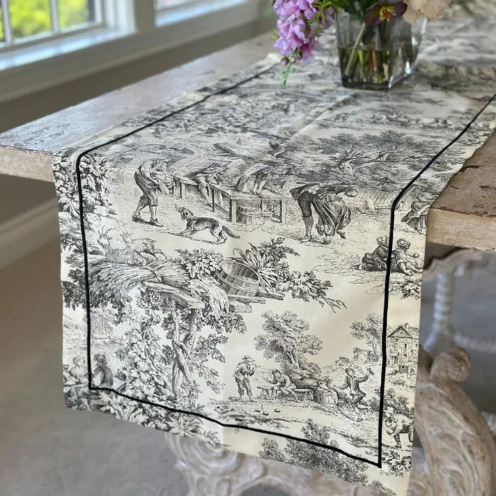 Montefalco Toile Runner